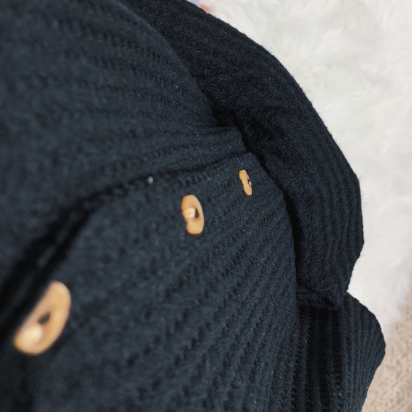 🆕 Vanessa - Black Oversized Thermal Top - Picture 6 of 8